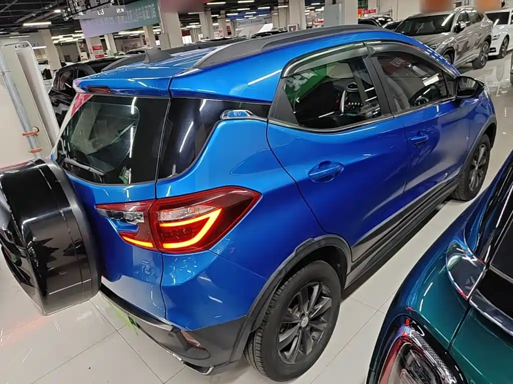 BYD Yuan EV — миниатюра 7