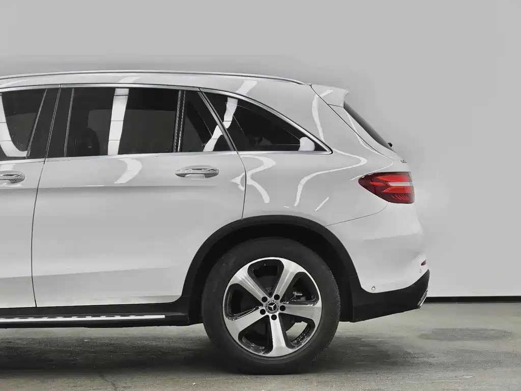 Mercedes-Benz GLC — миниатюра 3