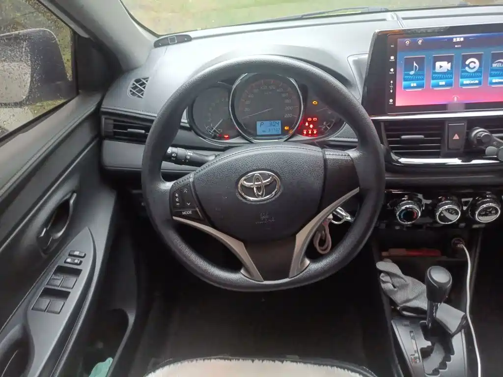 Toyota Vios FS — миниатюра 6