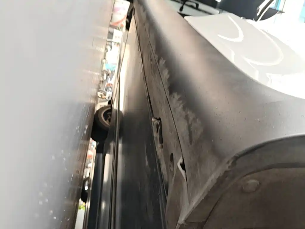 Tesla Model Y — миниатюра 22