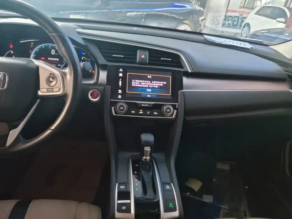 Honda Civic — миниатюра 13