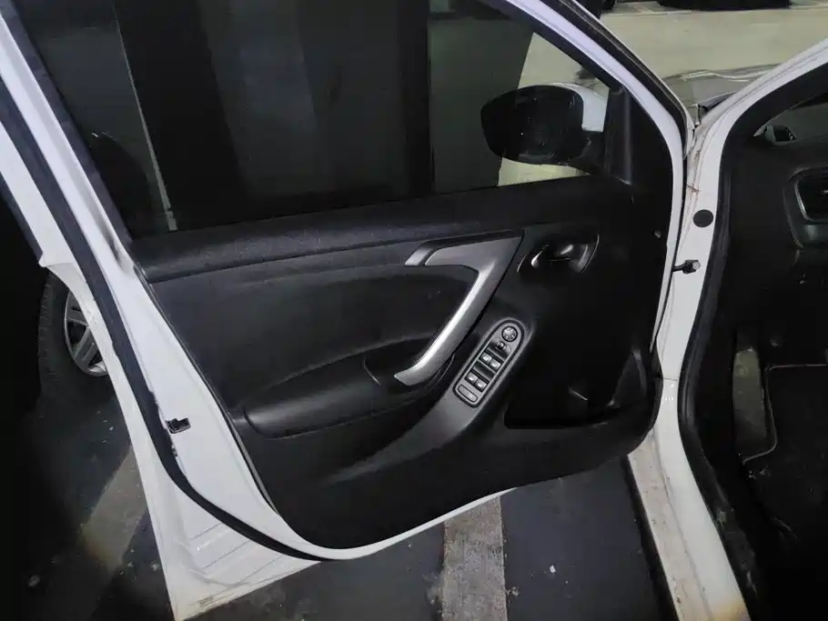 Citroen C3-XR — миниатюра 7