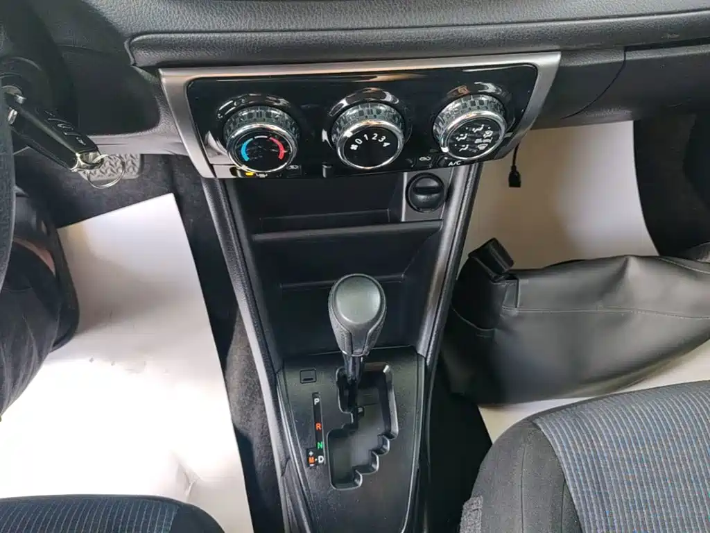 Toyota Yaris L — миниатюра 14