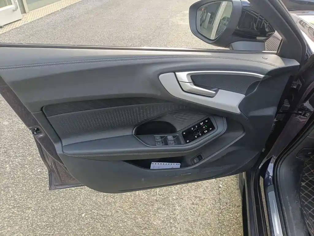 Audi A5L — миниатюра 3