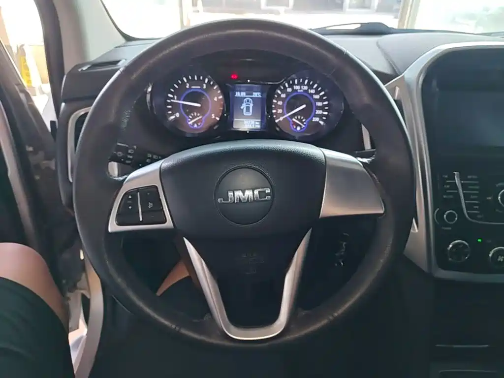 JMC Yuhu 7 — миниатюра 11
