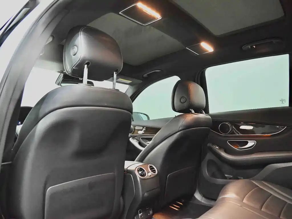 Mercedes-Benz GLC — миниатюра 10