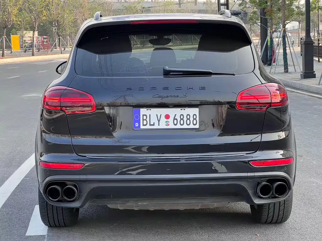 PORSCHE CAYENNE