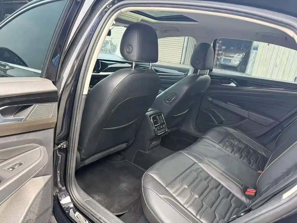 Volkswagen Passat — миниатюра 6