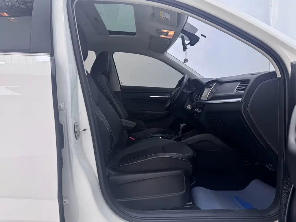 Skoda Kamiq 1.5L Auto Comfort Enjoy Edition, фото 11