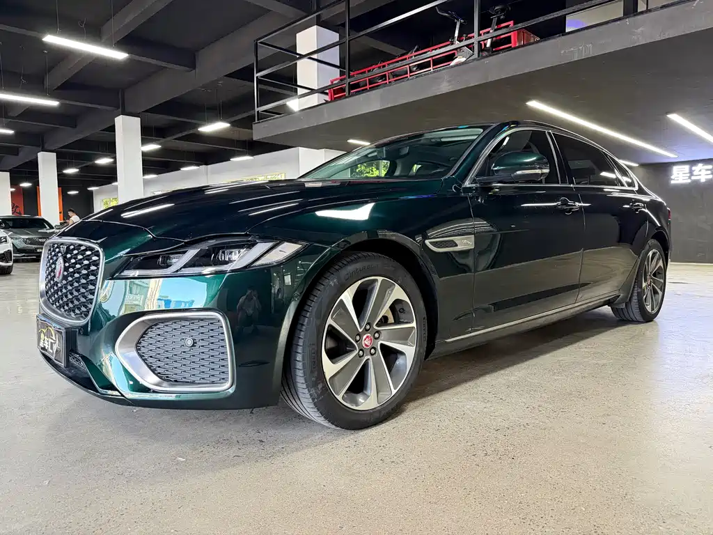 Jaguar XFL