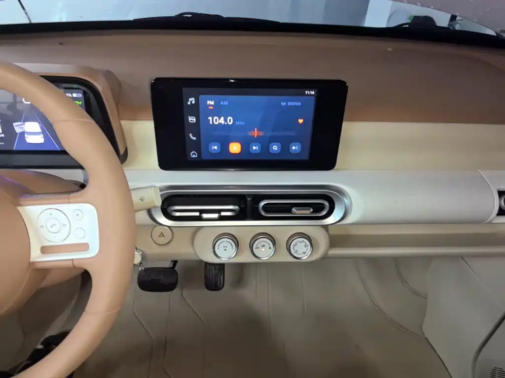 Wuling MINIEV — миниатюра 13