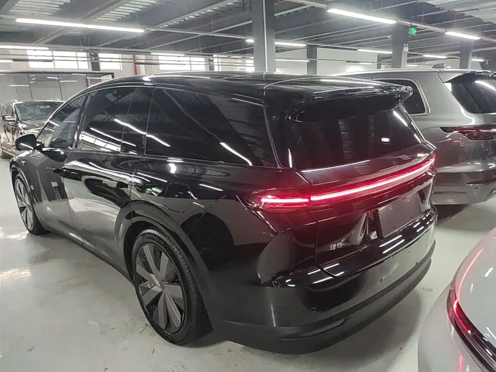 Li Auto i8 2025 Standard