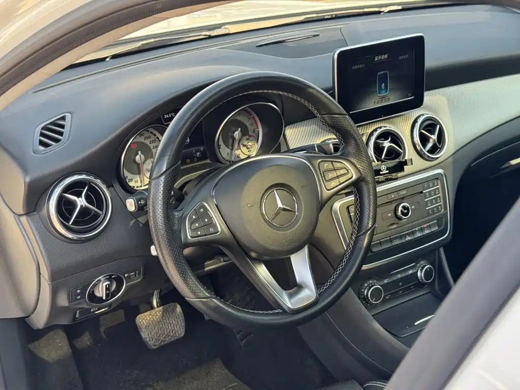 Mercedes-Benz GLA — миниатюра 18