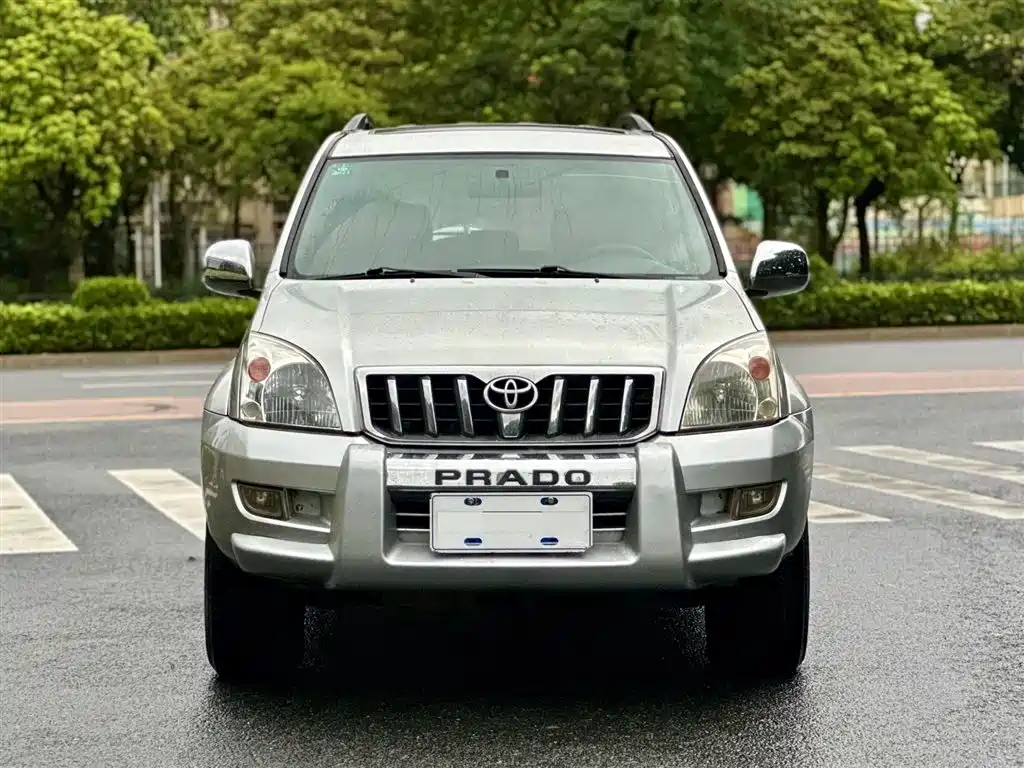 Toyota Land Cruiser Prado 2005 4.0L AT GX Luxury