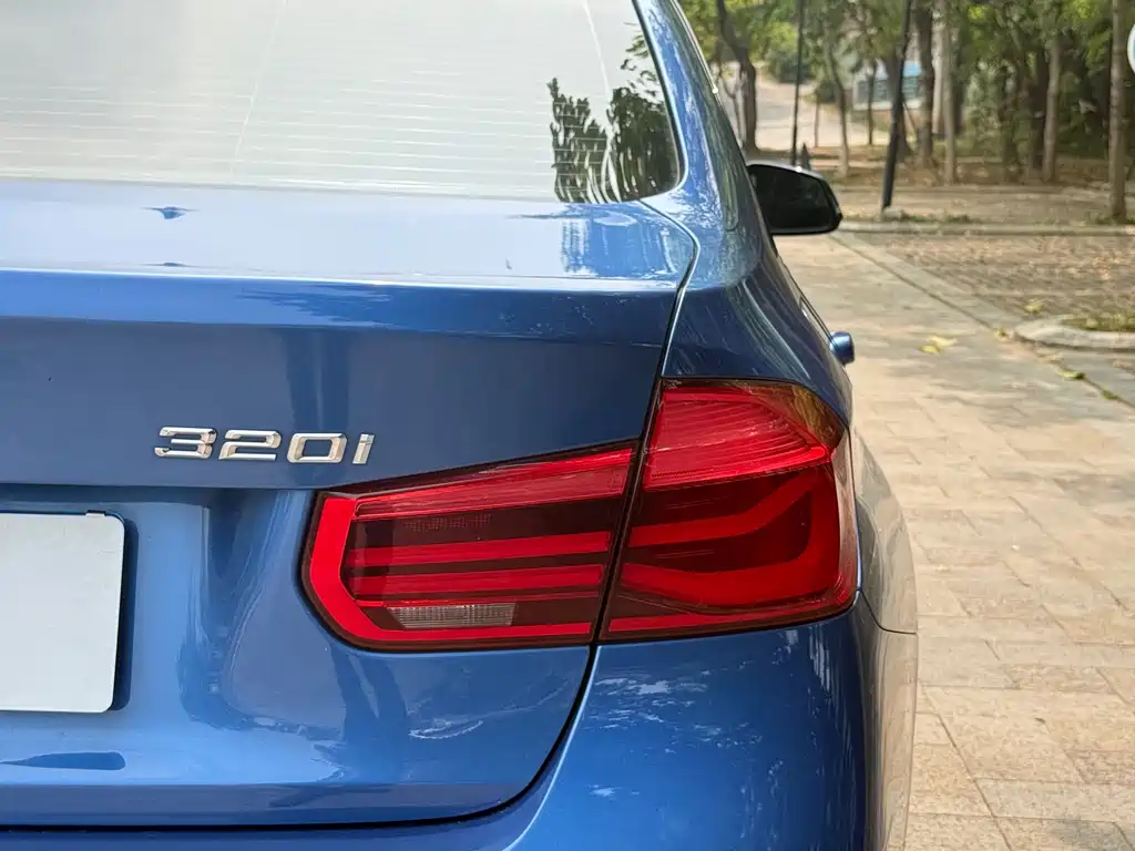 BMW 3 Series — миниатюра 18