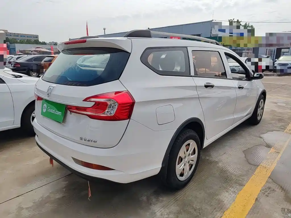 Baojun 310W — миниатюра 7