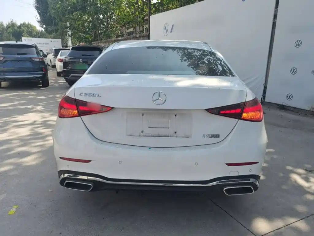 Mercedes-Benz C-Class — миниатюра 6