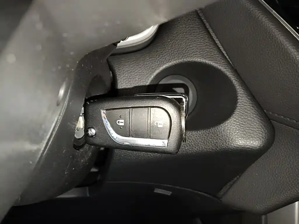 Toyota Frontlander — миниатюра 9