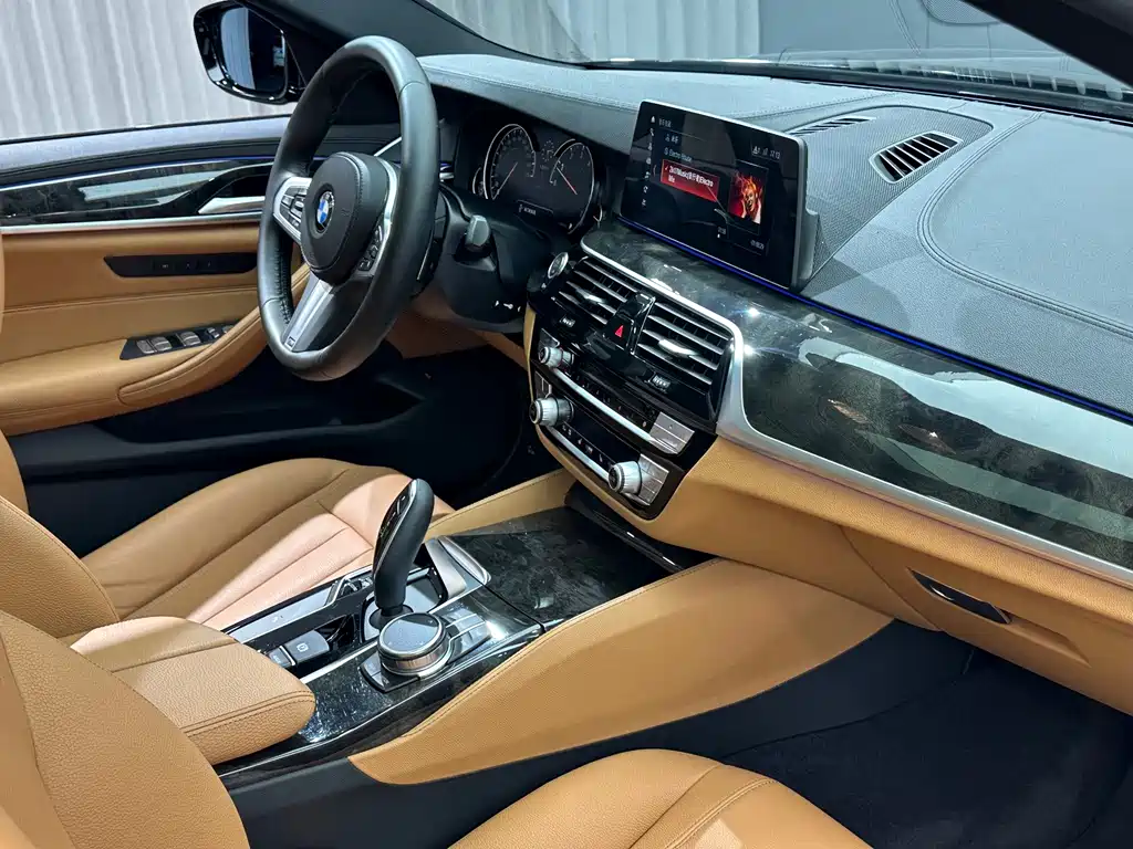 BMW 5 Series — миниатюра 26