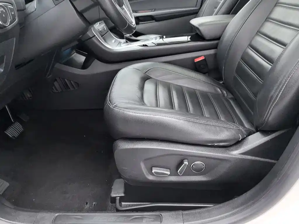 Ford Edge — миниатюра 20