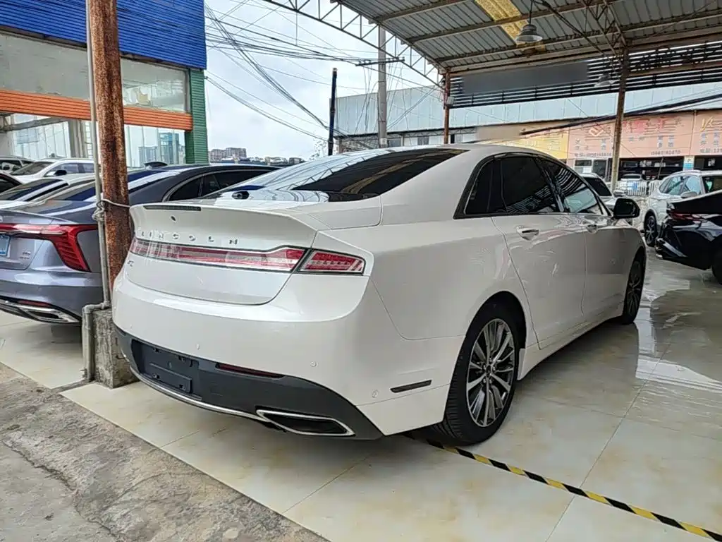 Lincoln MKZ — миниатюра 7