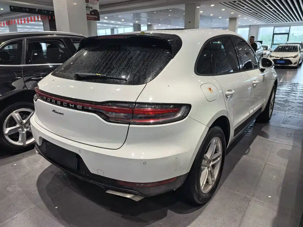 Porsche Macan — миниатюра 4