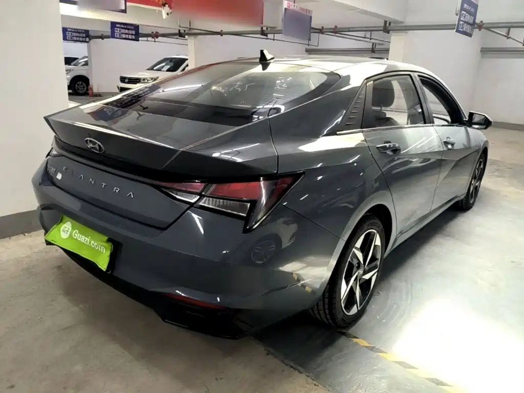 Hyundai Elantra — миниатюра 7
