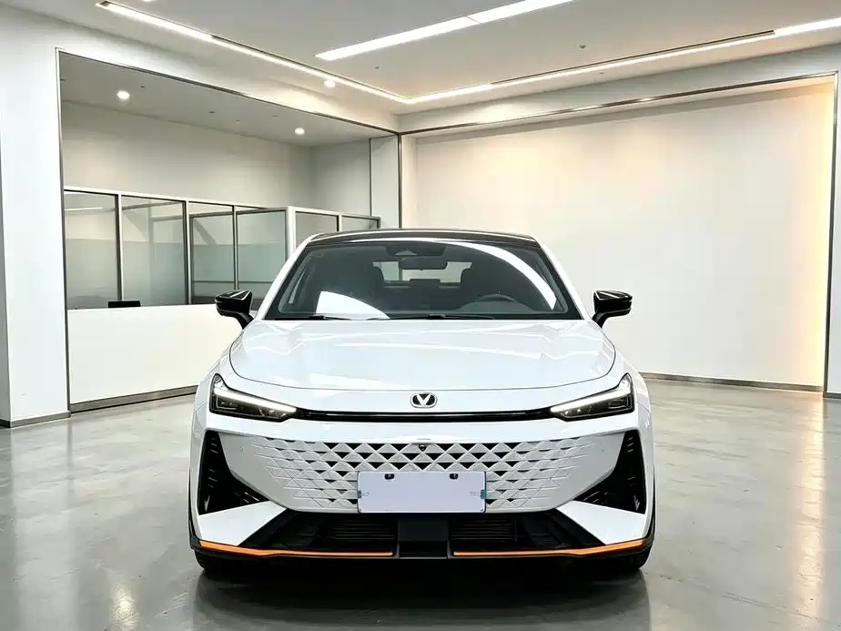 Changan UNI-V — миниатюра 2