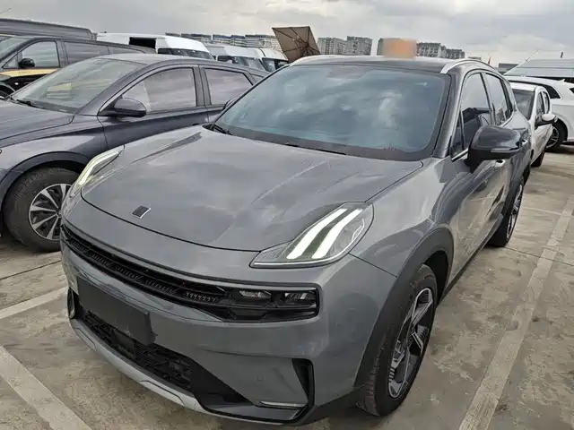 2022 Lynk & Co 06