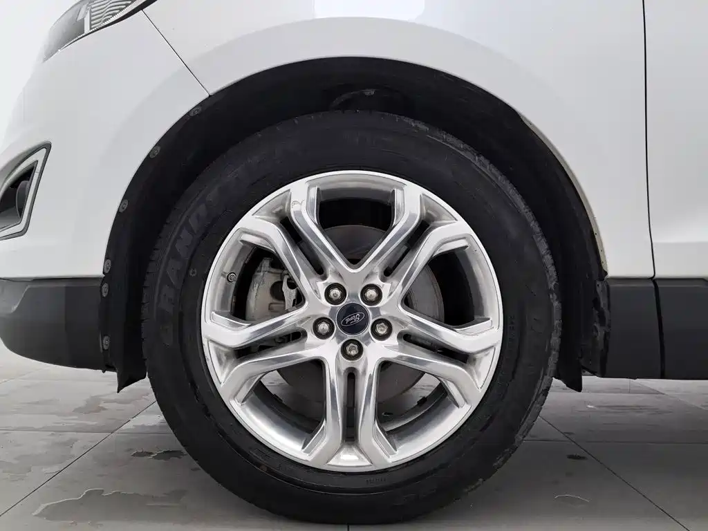 Ford Edge — миниатюра 17