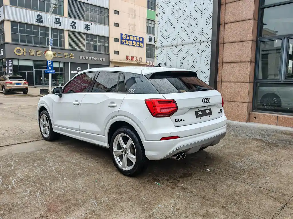 Audi Q2L — миниатюра 9