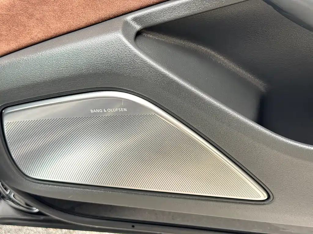 Audi A8 — миниатюра 24