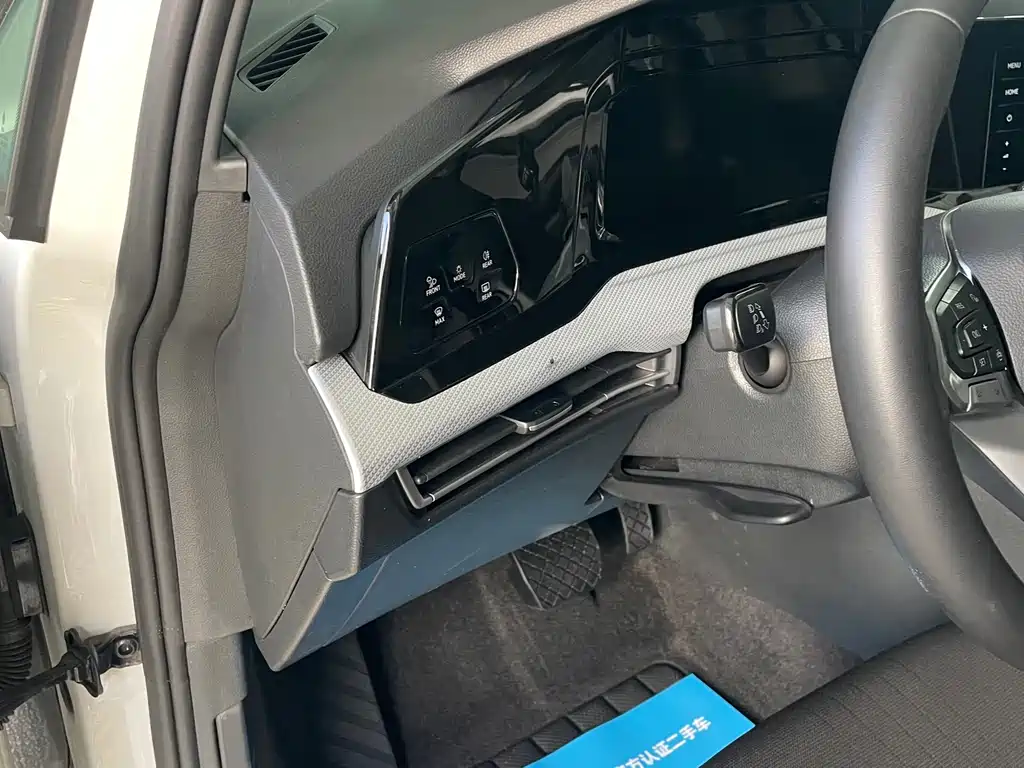Volkswagen Golf — миниатюра 18