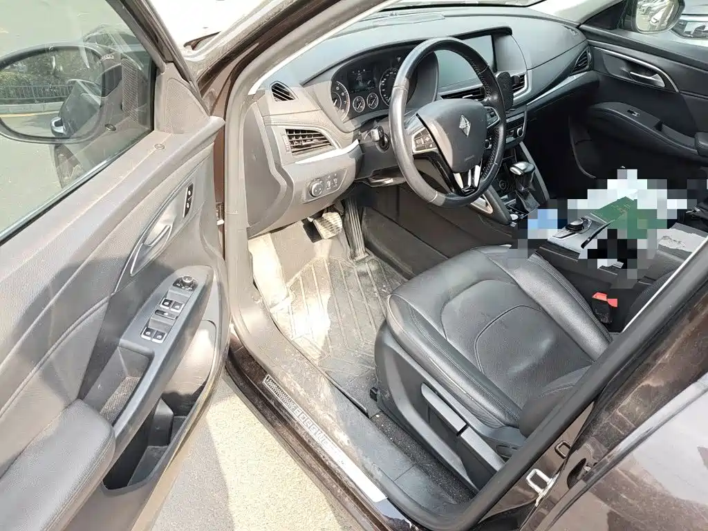 Borgward BX7 — миниатюра 17