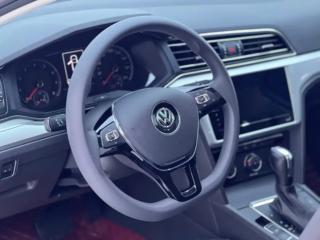 Volkswagen Lamando — миниатюра 8