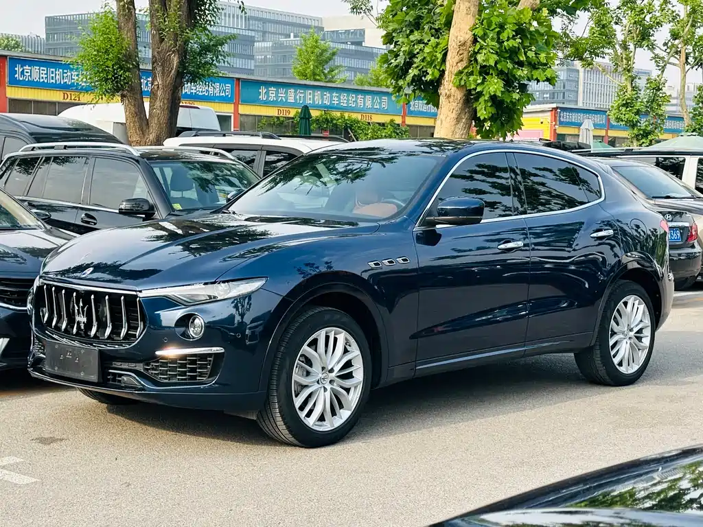 Купить Maserati Levante
