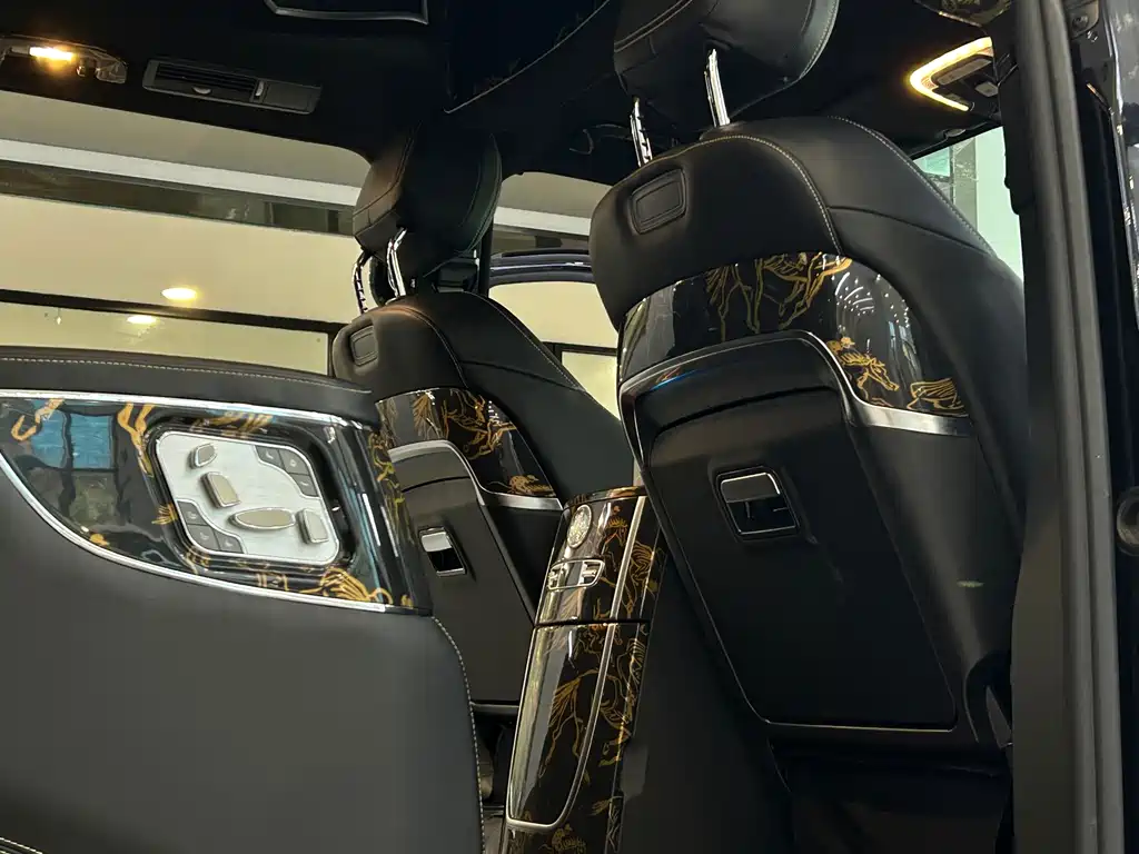 Mercedes-Benz V-Class — миниатюра 12