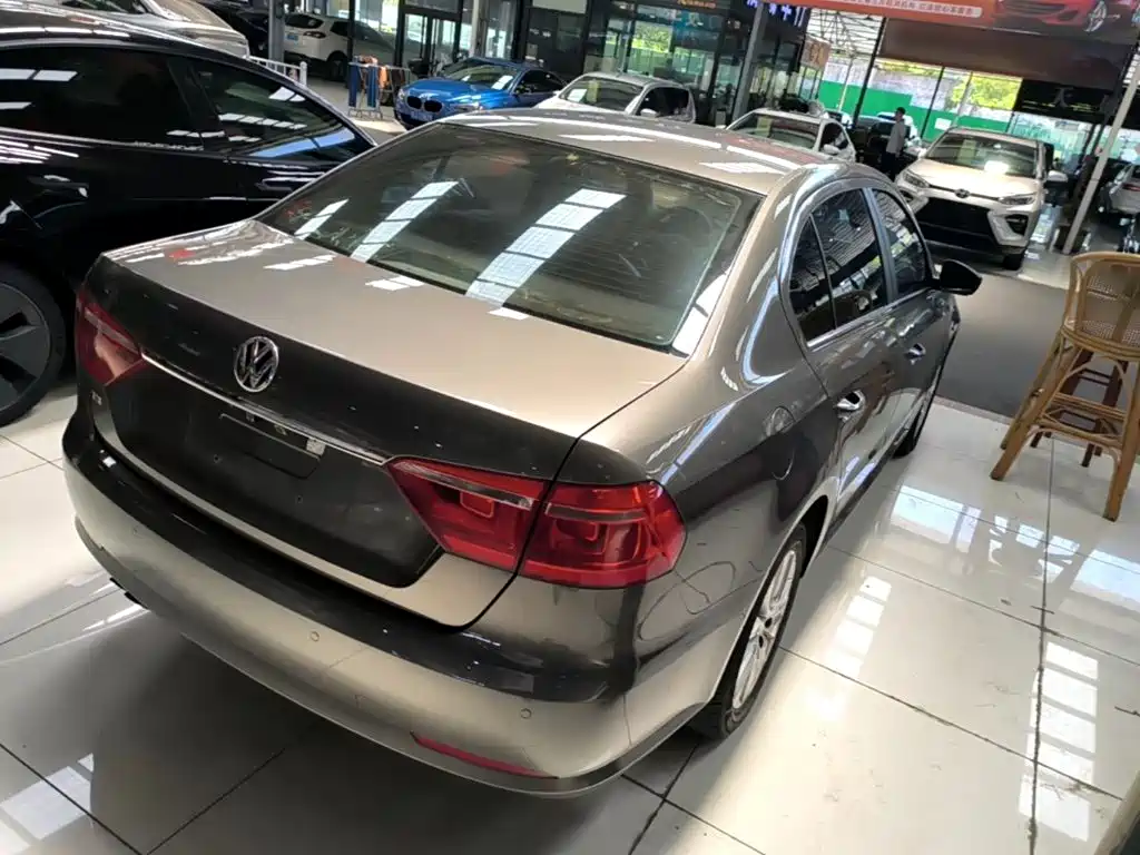 Volkswagen Lavida — миниатюра 7