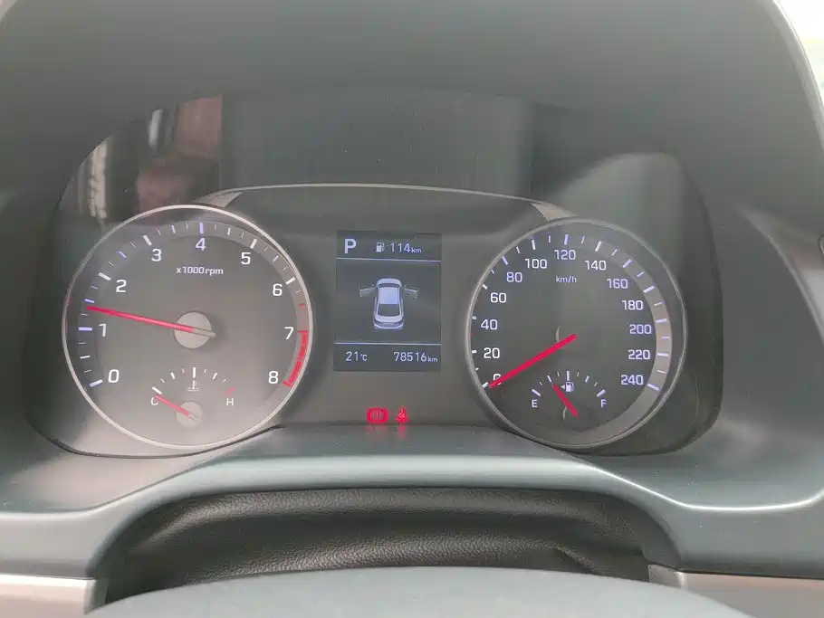 Hyundai Elantra — миниатюра 11