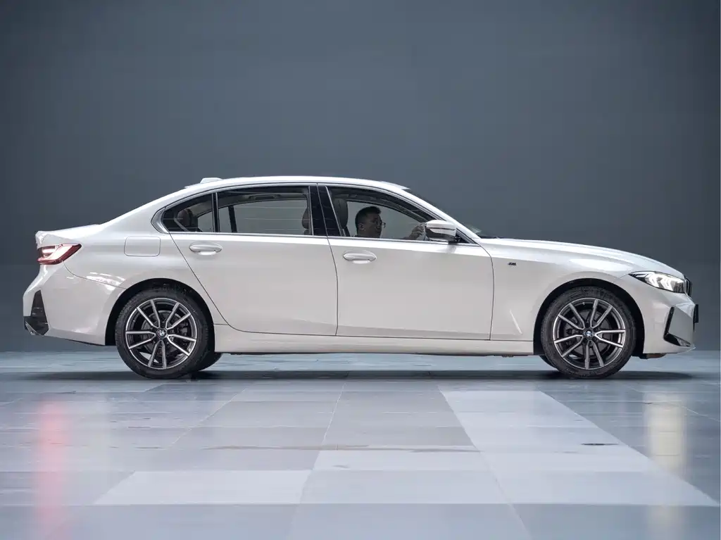 BMW 3 Series — миниатюра 7