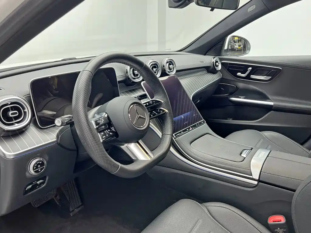 Mercedes-Benz C-Class 2024 — фото 13