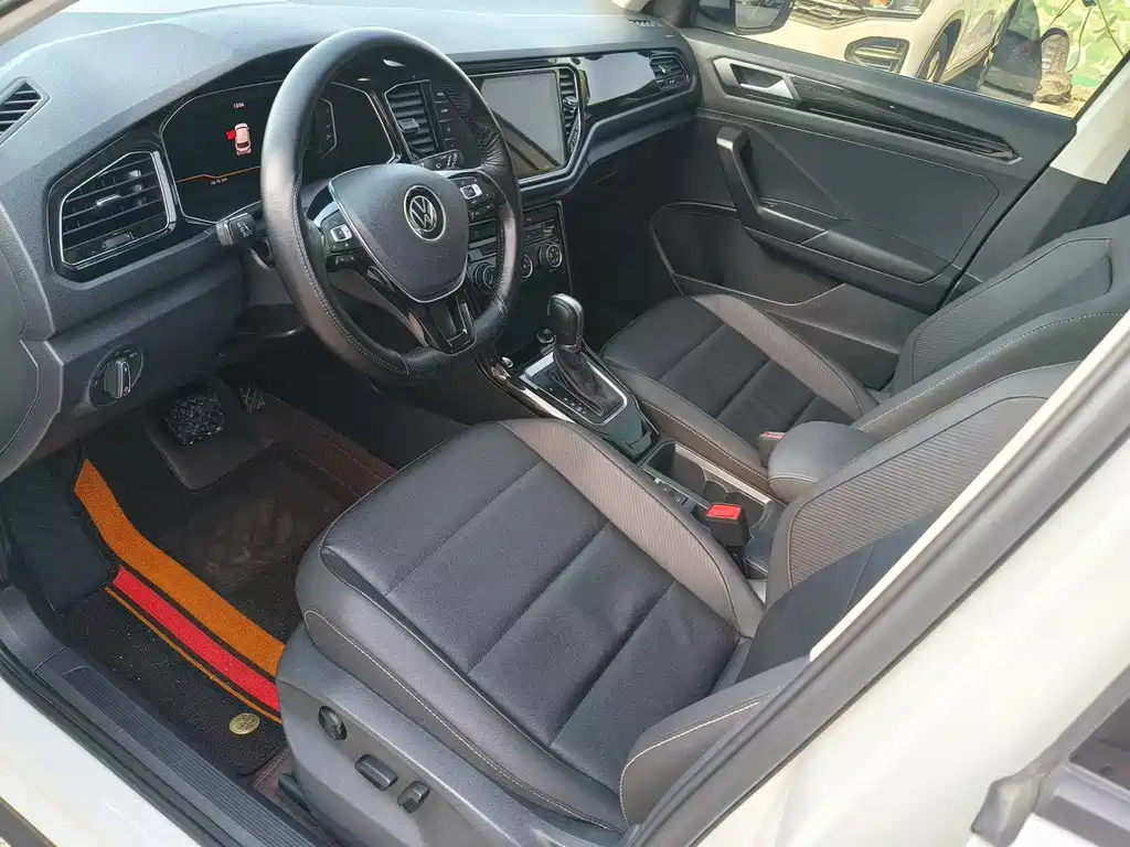 VOLKSWAGEN T ROC EXPLORING SONGS