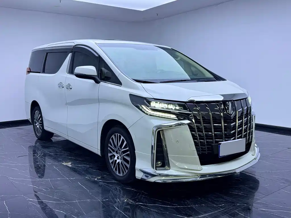 Toyota Alphard — миниатюра 3