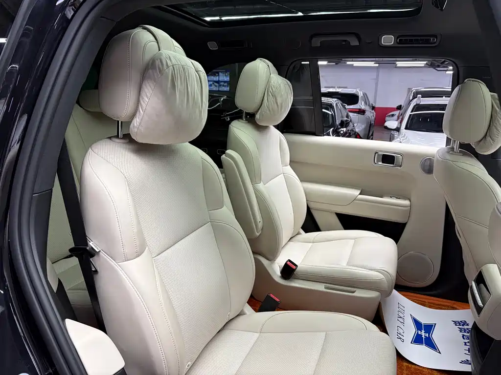 Li Auto Li L8 — миниатюра 11