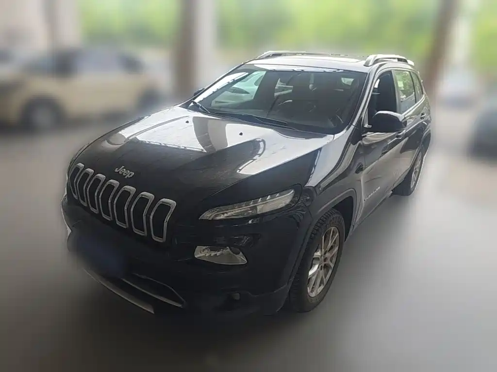 Jeep Cherokee — миниатюра 2