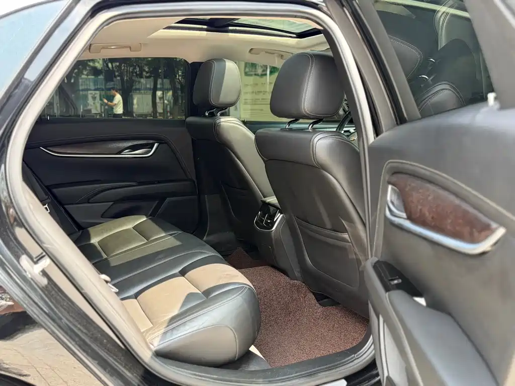 Cadillac XTS — миниатюра 12