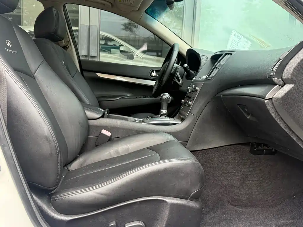 Infiniti G — миниатюра 8