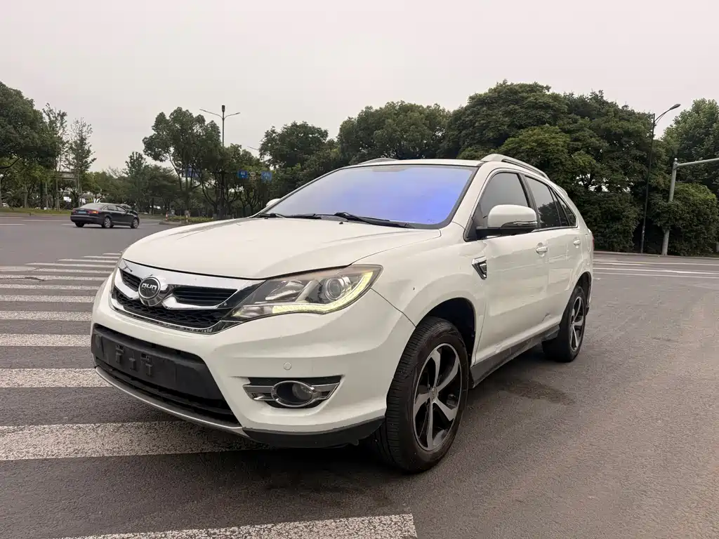 BYD S7 2015