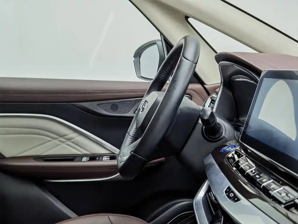 Geely Jia Ji New Energy — миниатюра 22