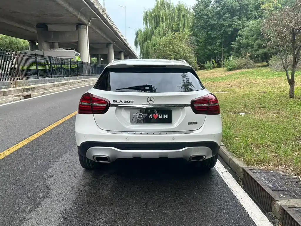 Mercedes-Benz GLA — миниатюра 5